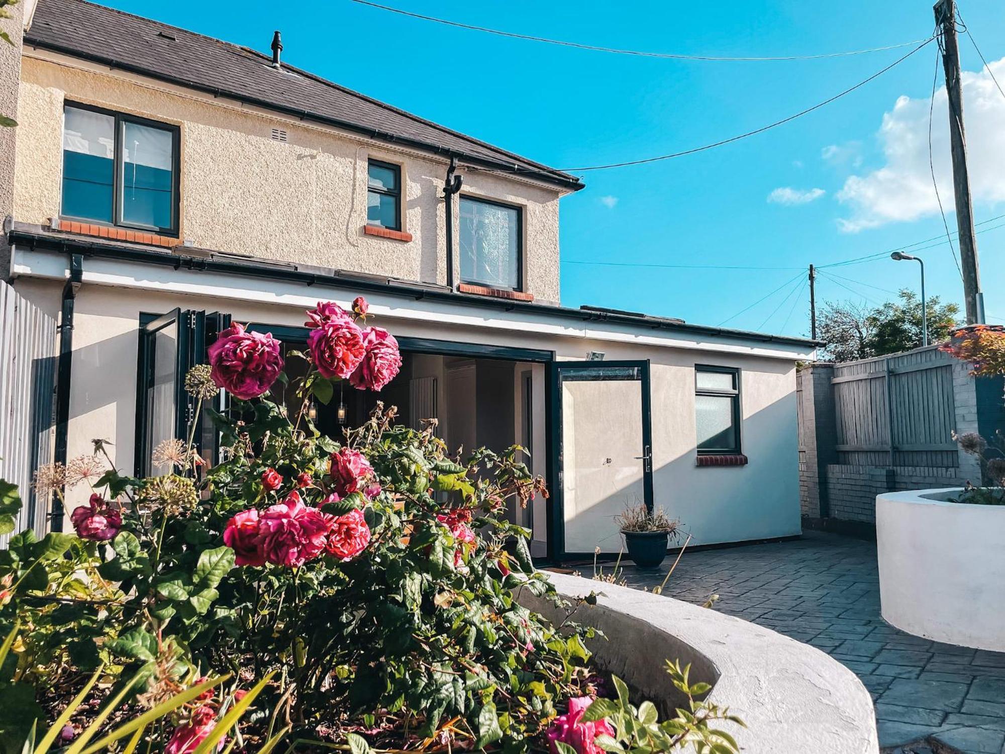 Villa Ty Fry Gardens Cardiff Exterior foto